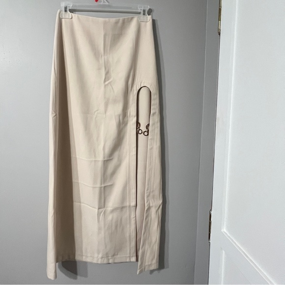 Nasty Gal chain detail midi high-waist skirt - Picture 4 of 7